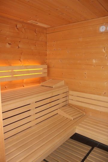 Le sauna humide tout en bois clair